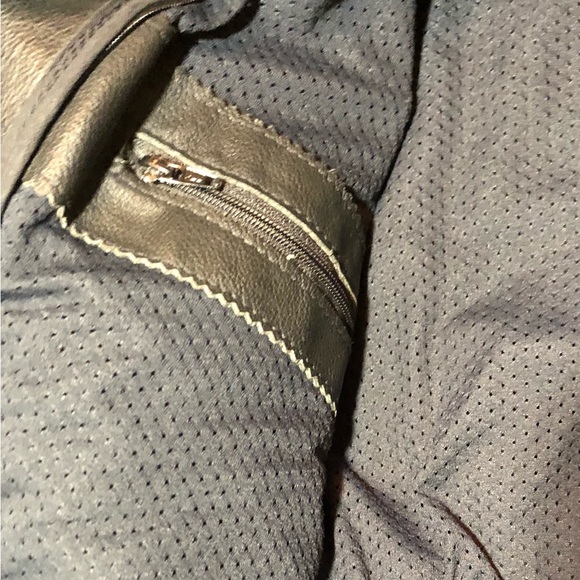 Men’s heavy biker leather riding jacket. Made in Montreal by Bristol Leather. - Picture 10 of 10